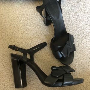 Giorgio Armani black heeled sandals in size 8 (39)